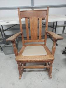 lot 3363 image: Solid Oak Rocking Chair
