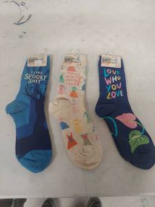lot 3417 image: Blue Q Womens Novelty Crew Socks Bundle