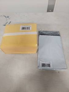 lot 3456 image: Shipping Supply Bundle - Bubble and Poly Mailers