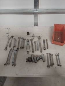 lot 3485 image: Mixed Wrench Set with Storage Box