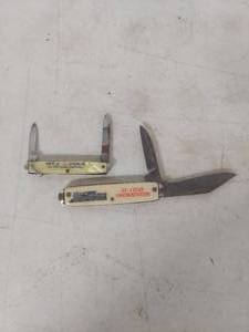 lot 3591 image: St. Louis Union Station and Advertising Commemorative Pocket Knives