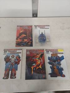 lot 3608 image: Transformers More Than Meets The Eye IDW Comic Set