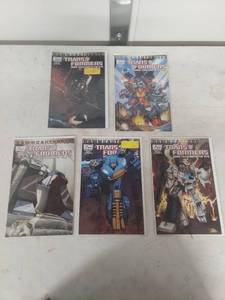 lot 3626 image: Transformers More Than Meets The Eye IDW Comic Book Set