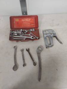 lot 3631 image: Sockets with Wrenches and Staple Gun