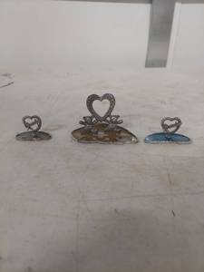 lot 3647 image: Metal Heart Bears on Agate Base Collection