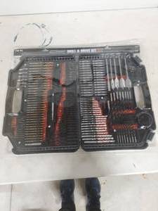 lot 1000 image: Tool Shop 246-Piece Drill and Drive Bit Set