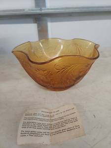 lot 3836 image: Tiara Sandwich Glass Amber Bowl