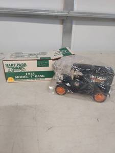 lot 3875 image: Hart-Parr 1913 Model T Coin Bank