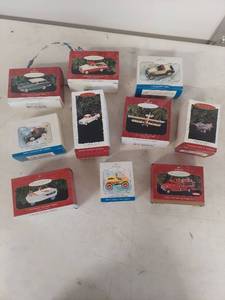 lot 3876 image: Hallmark Keepsake Classic Vehicle & Aircraft Ornament Collection