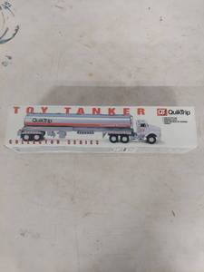 lot 3898 image: QuikTrip Toy Tanker Truck Collector Series