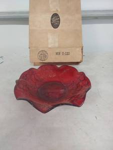 lot 3900 image: Ruby Red Glass Bowl with Ruffled Edge