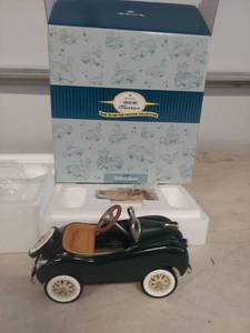 lot 3913 image: 1949 Hallmark Kiddie Car Gillham Sport Pedal Car
