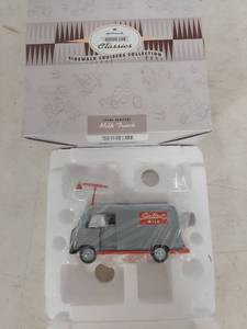 lot 3926 image: 1960s Sealtest Milk Truck Hallmark Kiddie Car