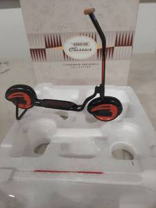 lot 4008 image: 1939 Garton Batwing Scooter - Kiddie Car Classics Model