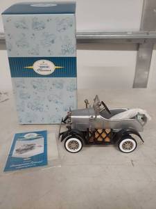lot 4015 image: Hallmark Kiddie Car Classics - Silver Speedster Model