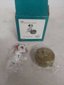 lot 4021 image: Disney 101 Dalmatians Lucky 1995 Special Edition Ornament