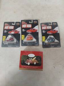 lot 4088 image: Hot Rod Magazine Racing Champions Die Cast Cars & Hallmark Ornament Collection