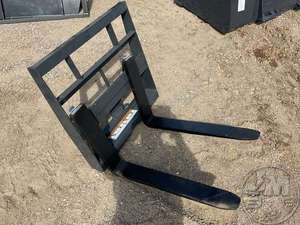 lot 5003 image: (MPF-11-2500G) Wolverine - Mini Pallet Fork - Unused