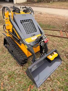 lot 5212 image: (ZJ-380) ZJG - Yellow, Mini Skid Steer Loader - Unused