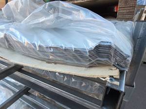 lot 2527 image: Galvanized Steel Panels SDLGSS (Approx 40 x 94)