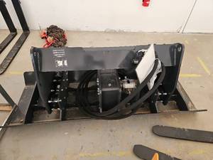 lot 2727 image: LandHonor Skid Steer Vibratory Plate Compactor VPC-11-72W