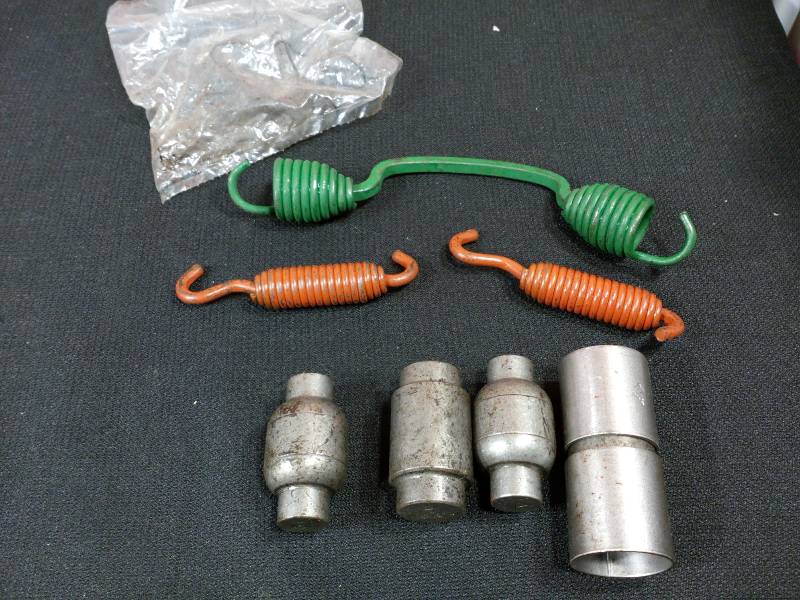 lot 81 image: Merit Brake Repair Kit Minor