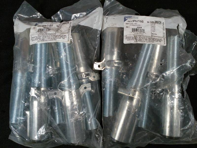 lot 86 image: Tertian Manufacturing Trailer 7-Way Plugs with Spring Guard