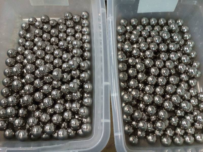 lot 101 image: Replacement Ball Bearings (Stainless Steel)
