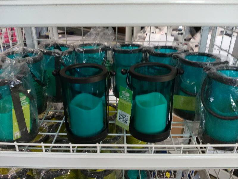 lot 105 image: Glass Battery LED Lanterns