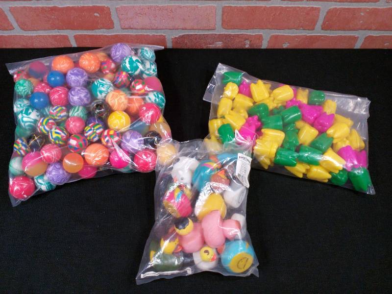 lot 199 image: Toy Assortment For Treasure Chests, Carnivals, Parties, Stocking Stuffers, Etc