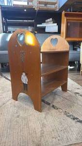 lot 20 image: Decorative standing shelf table with Heart Design