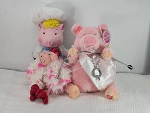 lot 33 image: Pink Pig Plush Collection with Daisy Crown