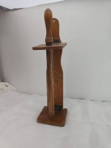 lot 56 image: Wooden vintage paper towel holder