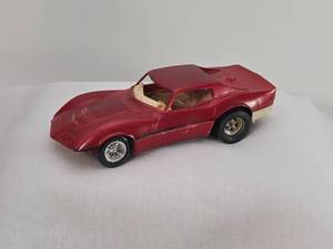 lot 72 image: 1960s Eldon 132 Scale Red Corvette Slot Car