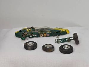 lot 79 image: Lotus Ford Formula 1 Racing Car Model #92