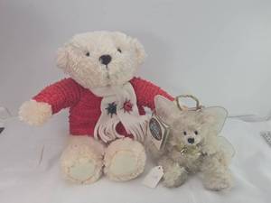 lot 119 image: Ganz Cottage Collectibles White Bear in Red Outfit