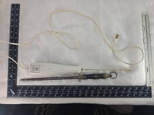 lot 143 image: GE Electric Knife Model 04EK15