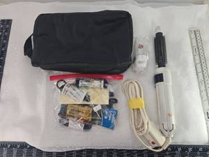 lot 148 image: Conair Hot Air Styling Brush Set with Travel Case