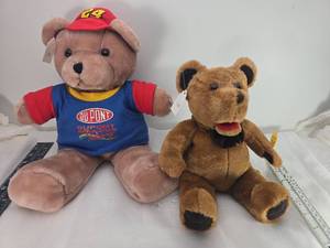 lot 151 image: DuPont Racing NASCAR Bear Plush Set