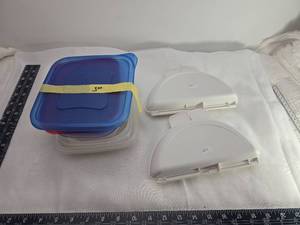 lot 161 image: Food Storage Container Set