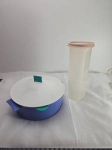 lot 167 image: Tupperware Colander and Container Set