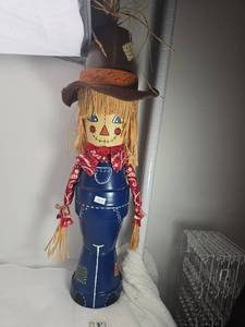 lot 171 image: Handcrafted Clay Pot Scarecrow Decoration