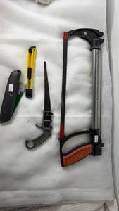 lot 198 image: Collection of Utility Cutting Tools