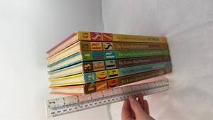 lot 222 image: The Golden Book Illustrated Dictionary Complete Set 1-6