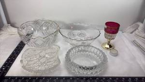 lot 226 image: Pressed Glass Serving Bowl Collection