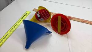 lot 294 image: Set of 3 Plastic Funnels - Red, Yellow, Blue