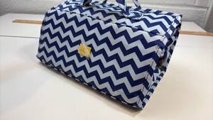 lot 297 image: Navy Blue and White Chevron Pattern Hanging Organizer