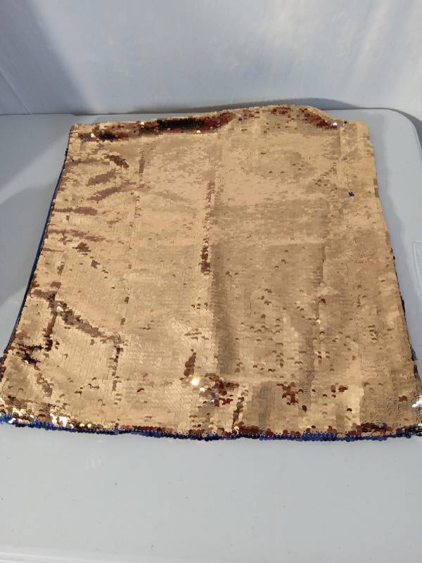 lot 40877 image: Reversible Sequin Fabric - Navy Blue and Rose Gold Color Changing
