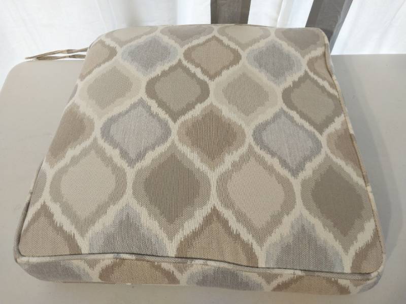 lot 41095 image: Sunbrella Outdoor Cushion - Geometric Moroccan Pattern (19x19) - Retail $75