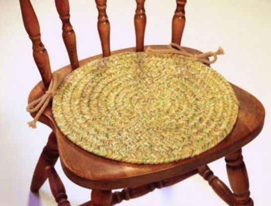 lot 64711 image: Rhody Rug-4 Sandi Tweed Braided Chair Pads Oatmeal - Set Of 4